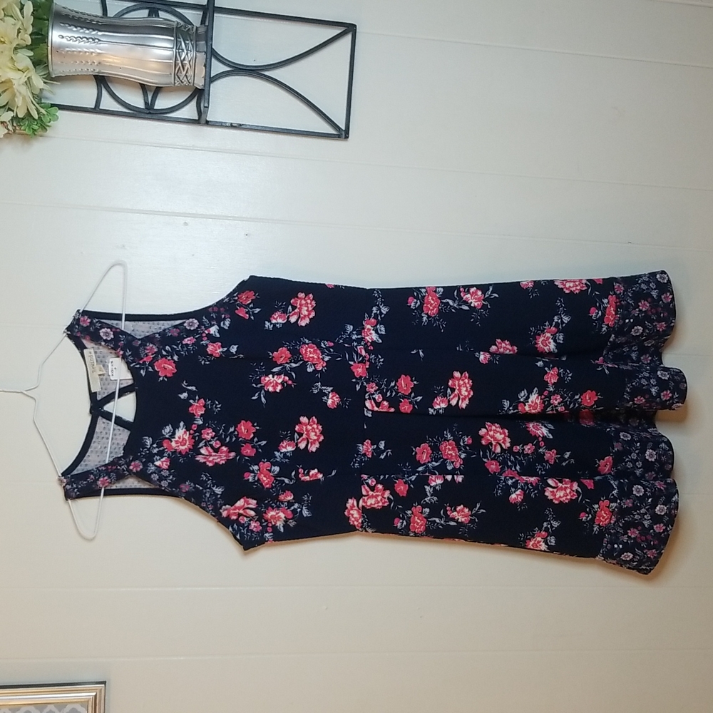 Rewind women drees